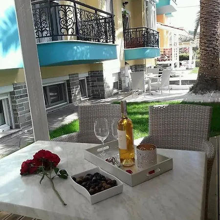 Chrissi-renovated 2026, Just 20m From The *