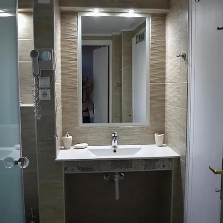 Chrissi 스칼라소티로스