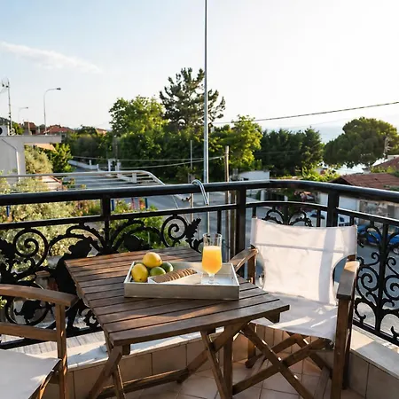 Chrissi-renovated 2026, Just 20m From The Apartment
