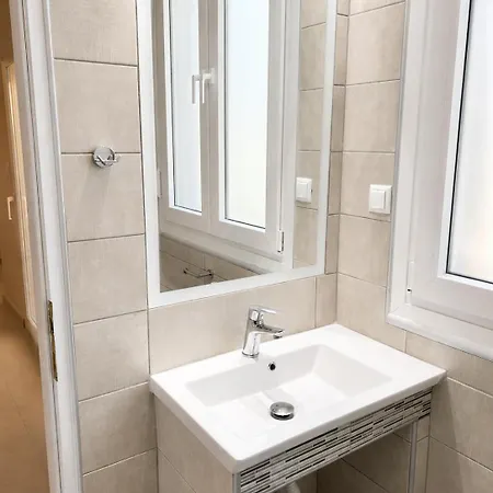 Chrissi-renovated 2026, Just 20m From The Apartment *